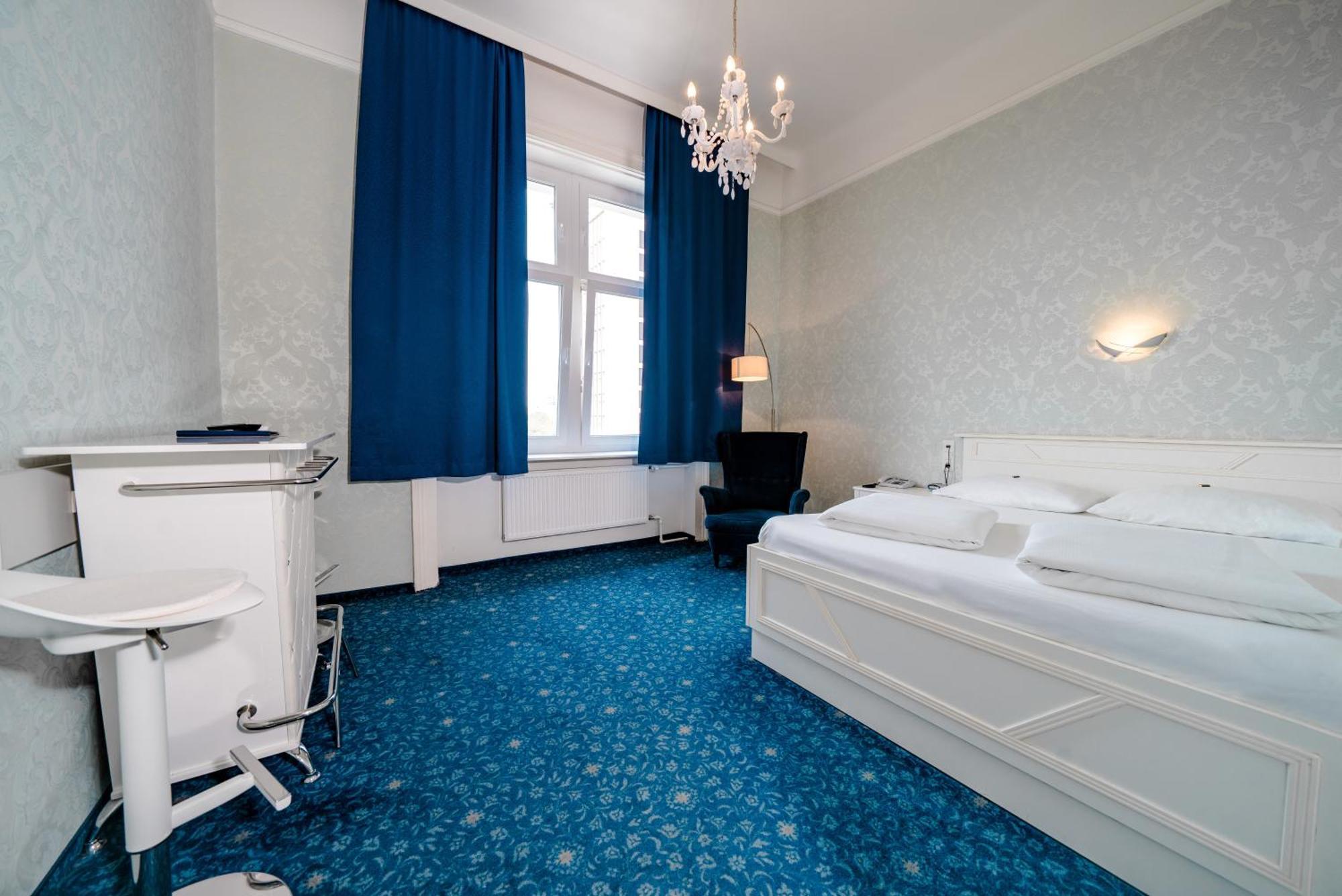 Hotel Goldene Spinne Виена Екстериор снимка